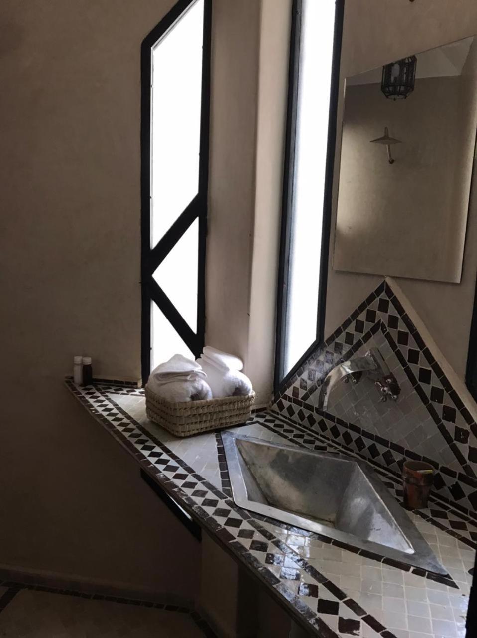 Baroud * Marrakesch